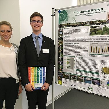 BUW Gewinner und Antonia Kiechle, Leiterin Umweltbildung Heinz Sielmann Stiftung BUW Gewinner und Antonia Kiechle, Leiterin Umweltbildung Heinz Sielmann Stiftung