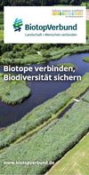 Man sieht einen Flusslauf umgeben von Wiesenfläche aus der Vogelperspektive