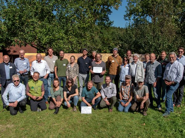 Der Amphibienverbund Südbayern lebt vom Engagement vieler regionaler Akteure. Beim Bergfest feierten sie die bisherigen Projekterfolge.