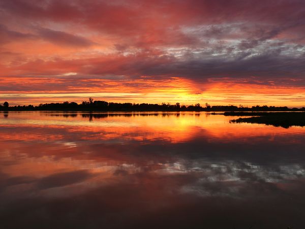 Sonnenuntergang am Oderfluss