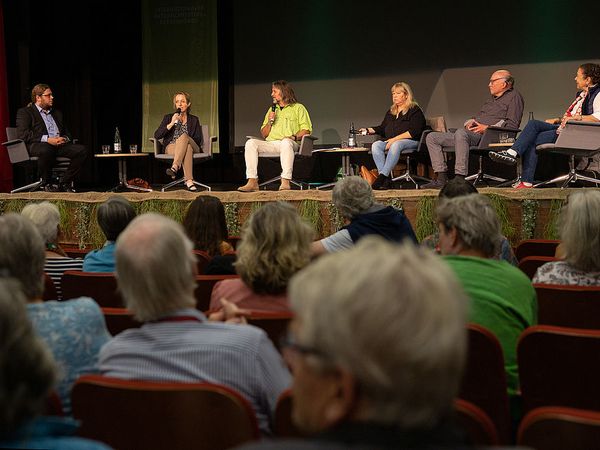 Podiumsdiskussion beim Green Screen Festival 2023